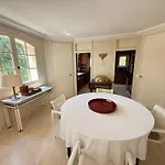 Au Milieu Des Vignes * La Londe-les-Maures