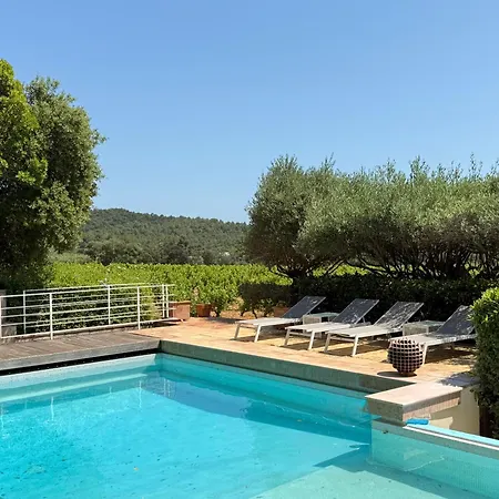 Au Milieu Des Vignes Vila *