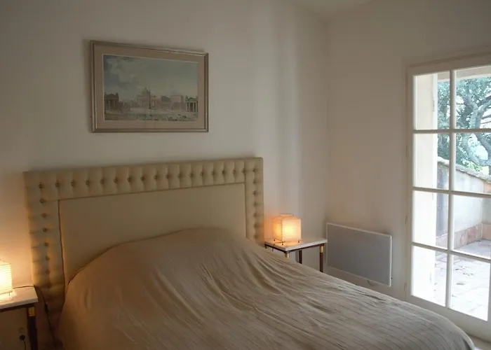 Au Milieu Des Vignes Willa