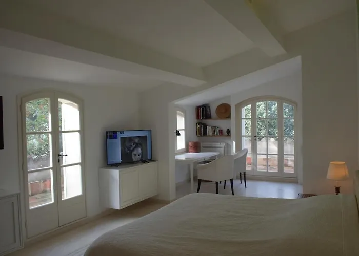 Au Milieu Des Vignes Willa *