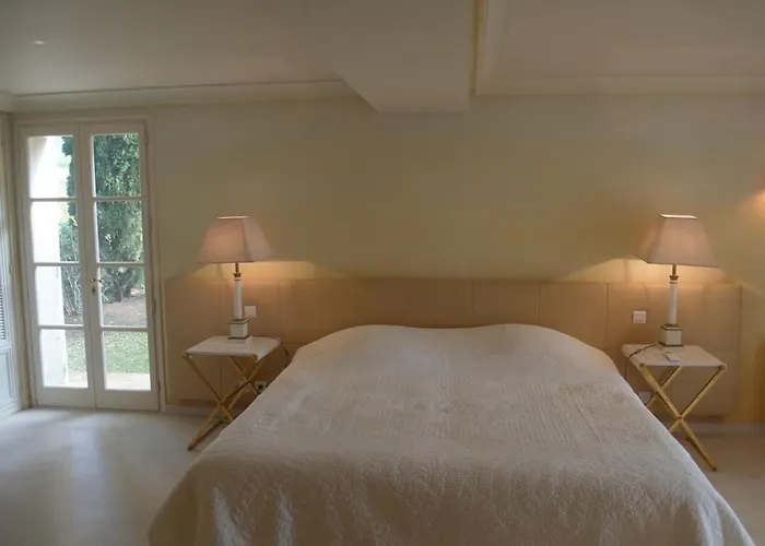 Willa Au Milieu Des Vignes *